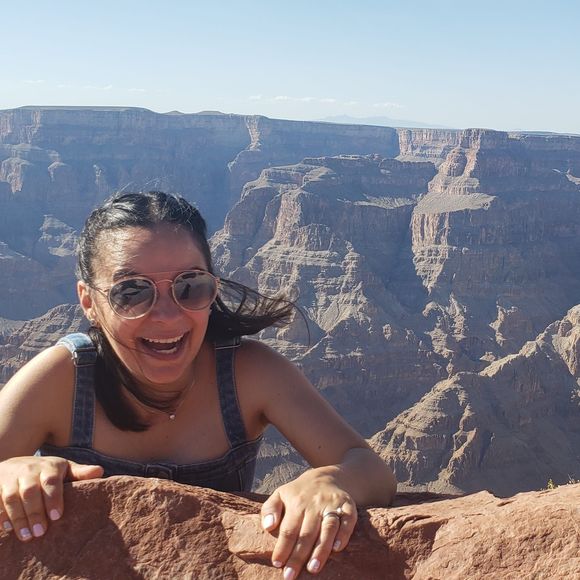 Meet your Posher, Rocio - Picture 1 of 1